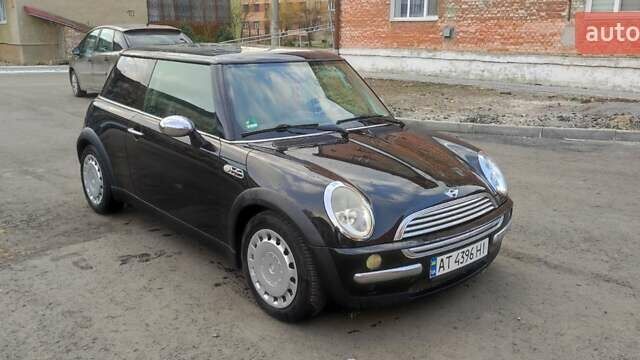 Черный Мини Hatch, объемом двигателя 1.6 л и пробегом 202 тыс. км за 4700 $, фото 1 на Automoto.ua