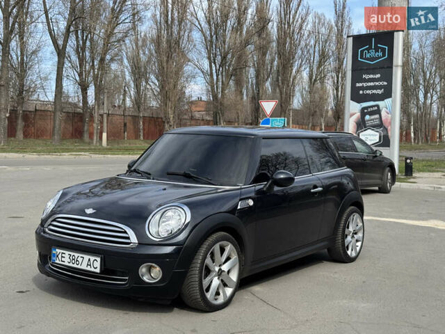 Черный Мини Hatch, объемом двигателя 1.6 л и пробегом 200 тыс. км за 4800 $, фото 1 на Automoto.ua