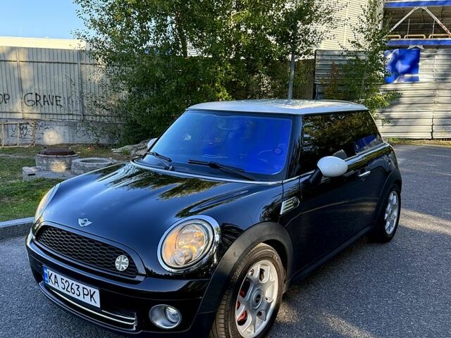 Чорний Міні Hatch, об'ємом двигуна 1.4 л та пробігом 175 тис. км за 6500 $, фото 1 на Automoto.ua