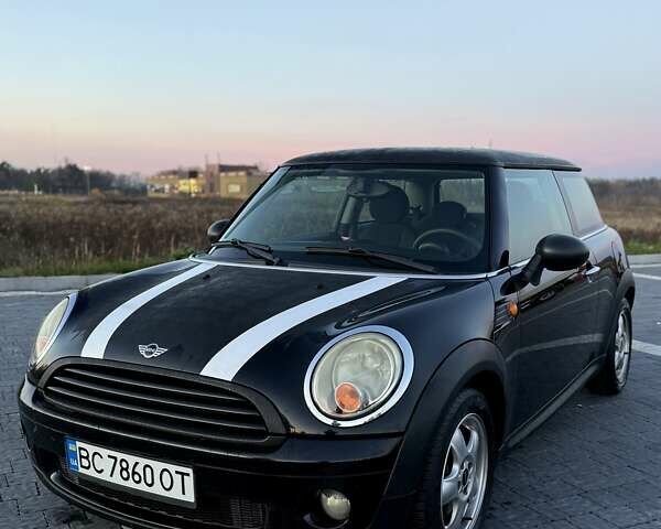 Черный Мини Hatch, объемом двигателя 1.4 л и пробегом 195 тыс. км за 6500 $, фото 1 на Automoto.ua