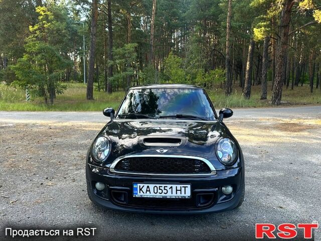 Чорний Міні Hatch, об'ємом двигуна 1.6 л та пробігом 146 тис. км за 10500 $, фото 1 на Automoto.ua