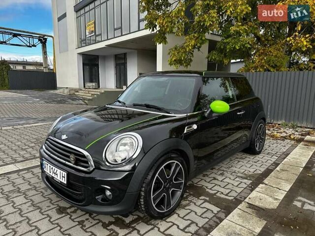 Черный Мини Hatch, объемом двигателя 1.6 л и пробегом 190 тыс. км за 7700 $, фото 1 на Automoto.ua