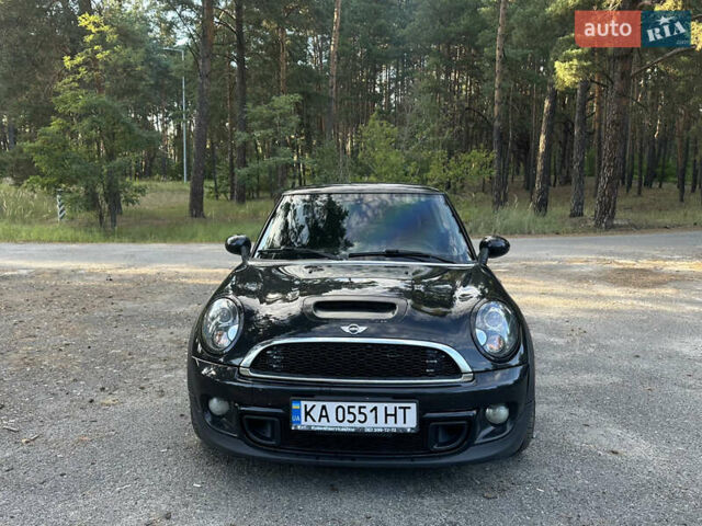 Черный Мини Hatch, объемом двигателя 1.6 л и пробегом 145 тыс. км за 10500 $, фото 1 на Automoto.ua