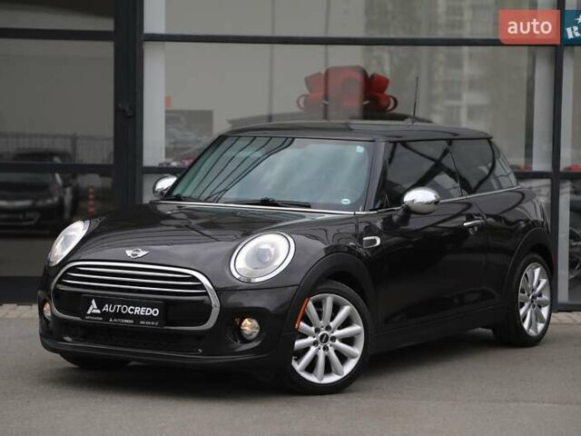 Чорний Міні Hatch, об'ємом двигуна 1.5 л та пробігом 169 тис. км за 9900 $, фото 1 на Automoto.ua