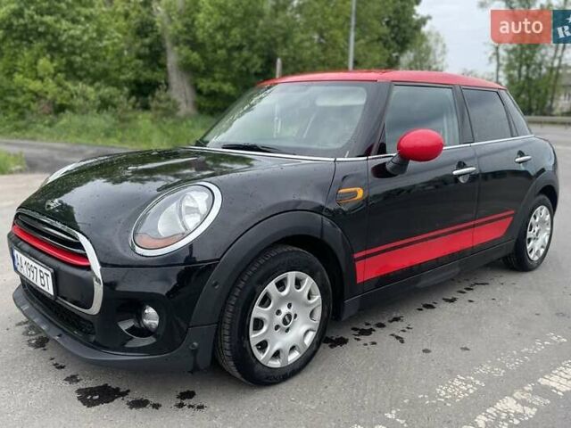 Чорний Міні Hatch, об'ємом двигуна 1.2 л та пробігом 67 тис. км за 10900 $, фото 1 на Automoto.ua