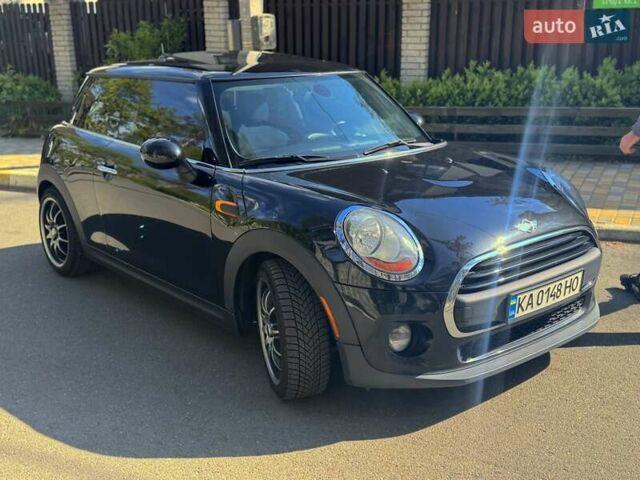 Черный Мини Hatch, объемом двигателя 1.5 л и пробегом 106 тыс. км за 12000 $, фото 1 на Automoto.ua