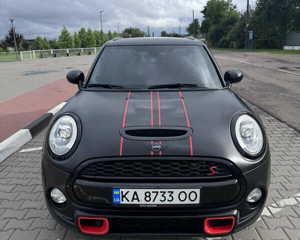 Черный Мини Hatch, объемом двигателя 2 л и пробегом 50 тыс. км за 17800 $, фото 1 на Automoto.ua