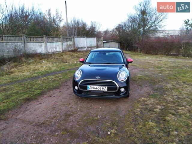 Чорний Міні Hatch, об'ємом двигуна 1.5 л та пробігом 100 тис. км за 14800 $, фото 1 на Automoto.ua