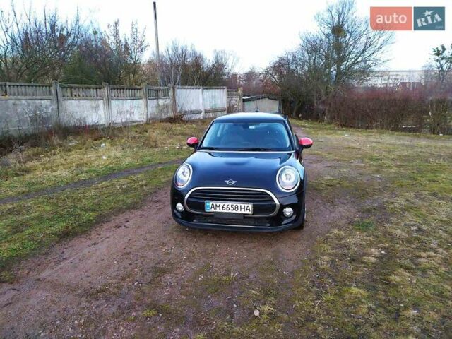 Черный Мини Hatch, объемом двигателя 1.5 л и пробегом 100 тыс. км за 15800 $, фото 1 на Automoto.ua