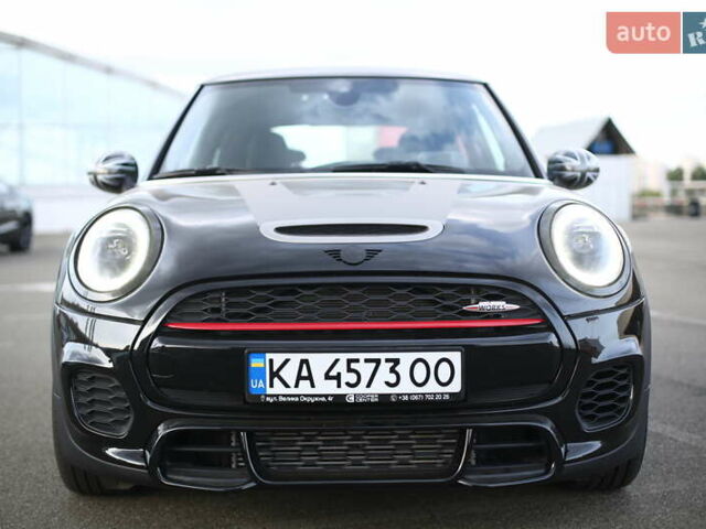 Черный Мини Hatch, объемом двигателя 2 л и пробегом 35 тыс. км за 24500 $, фото 1 на Automoto.ua