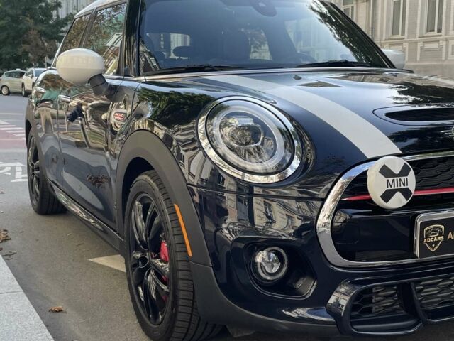 Чорний Міні Hatch, об'ємом двигуна 2 л та пробігом 9 тис. км за 30999 $, фото 1 на Automoto.ua