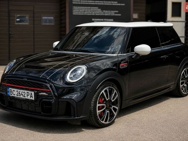 Черный Мини Hatch, объемом двигателя 2 л и пробегом 60 тыс. км за 28600 $, фото 1 на Automoto.ua