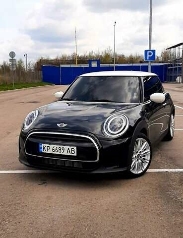 Чорний Міні Hatch, об'ємом двигуна 1.5 л та пробігом 18 тис. км за 25000 $, фото 1 на Automoto.ua