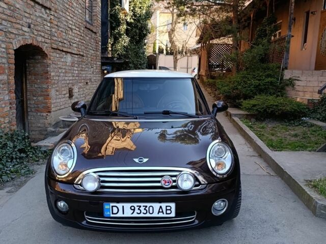 Коричневий Міні Hatch, об'ємом двигуна 1.6 л та пробігом 118 тис. км за 6100 $, фото 1 на Automoto.ua