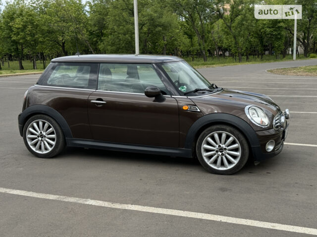 Коричневый Мини Hatch, объемом двигателя 1.6 л и пробегом 129 тыс. км за 8500 $, фото 1 на Automoto.ua