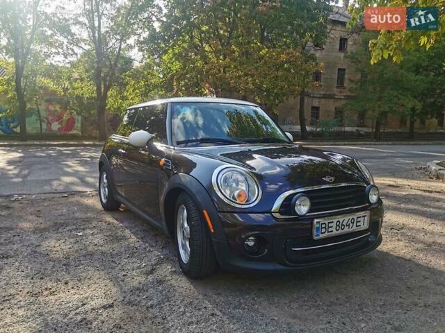 Коричневый Мини Hatch, объемом двигателя 1.6 л и пробегом 189 тыс. км за 8950 $, фото 1 на Automoto.ua
