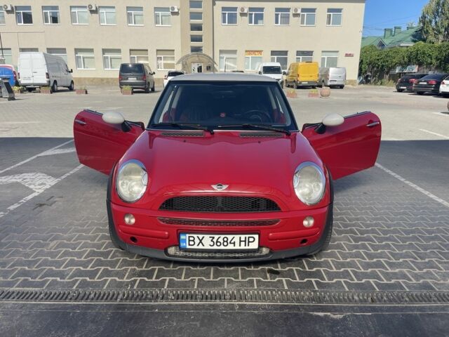 Червоний Міні Hatch, об'ємом двигуна 1.6 л та пробігом 222 тис. км за 5900 $, фото 1 на Automoto.ua