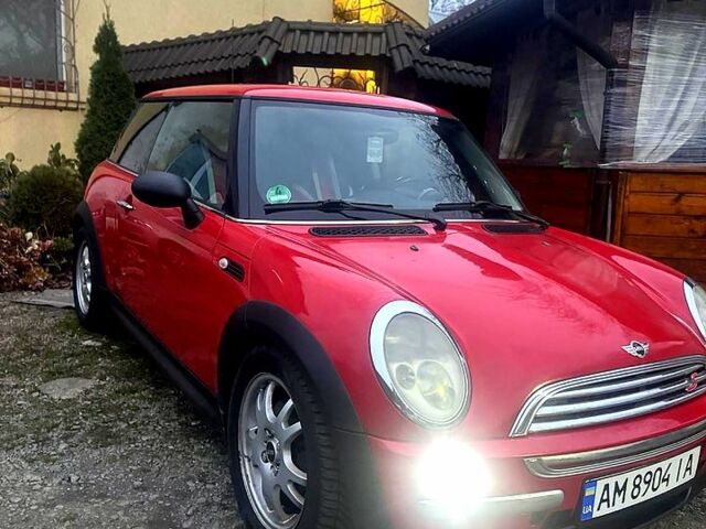 Червоний Міні Hatch, об'ємом двигуна 1.4 л та пробігом 240 тис. км за 4000 $, фото 1 на Automoto.ua