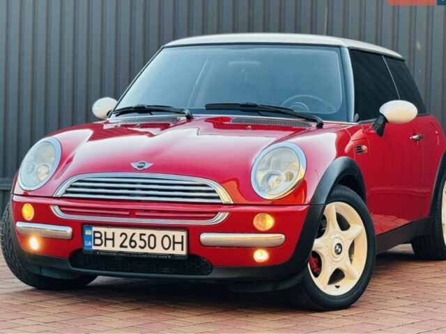 Червоний Міні Hatch, об'ємом двигуна 1.6 л та пробігом 170 тис. км за 5199 $, фото 1 на Automoto.ua