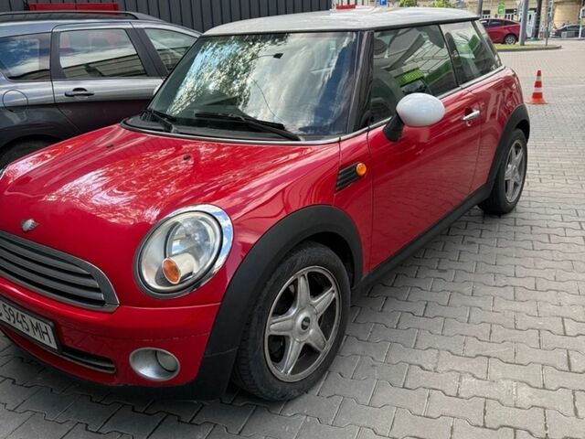 Червоний Міні Hatch, об'ємом двигуна 1.6 л та пробігом 177 тис. км за 5000 $, фото 1 на Automoto.ua