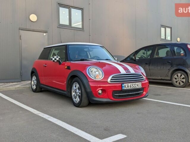 Червоний Міні Hatch, об'ємом двигуна 1.6 л та пробігом 180 тис. км за 7700 $, фото 1 на Automoto.ua