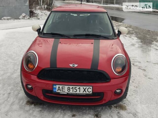Червоний Міні Hatch, об'ємом двигуна 1.6 л та пробігом 205 тис. км за 7999 $, фото 1 на Automoto.ua