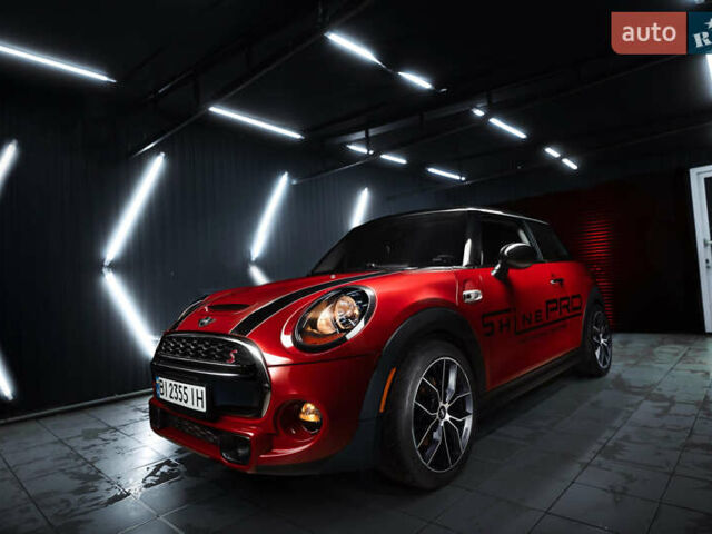 Красный Мини Hatch, объемом двигателя 2 л и пробегом 91 тыс. км за 14900 $, фото 1 на Automoto.ua