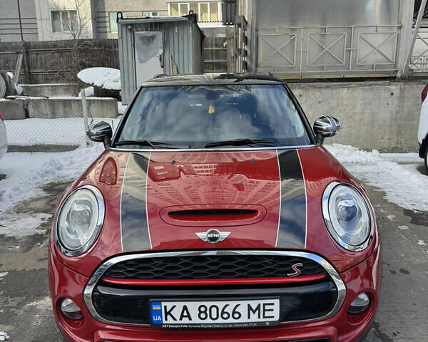 Красный Мини Hatch, объемом двигателя 2 л и пробегом 98 тыс. км за 16500 $, фото 1 на Automoto.ua