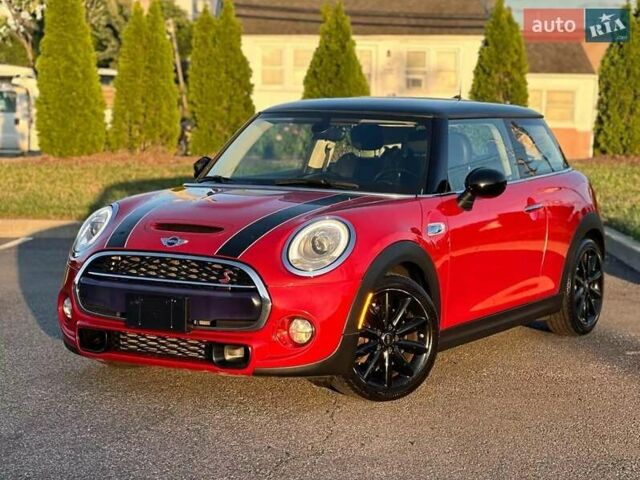 Красный Мини Hatch, объемом двигателя 2 л и пробегом 150 тыс. км за 2950 $, фото 1 на Automoto.ua