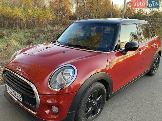 Красный Мини Hatch, объемом двигателя 1.5 л и пробегом 187 тыс. км за 10300 $, фото 1 на Automoto.ua