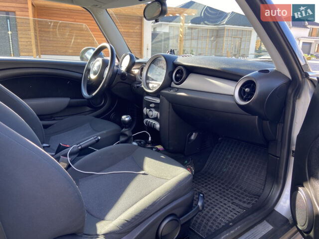 Мини Hatch, объемом двигателя 1.4 л и пробегом 237 тыс. км за 7000 $, фото 1 на Automoto.ua