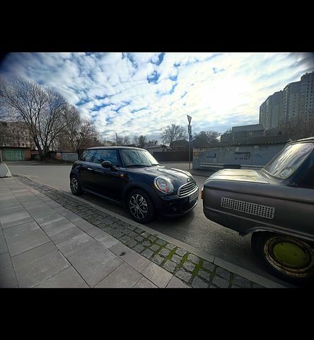 Мини Hatch, объемом двигателя 16 л и пробегом 214 тыс. км за 6300 $, фото 1 на Automoto.ua
