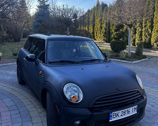 Мини Hatch, объемом двигателя 1.6 л и пробегом 190 тыс. км за 6000 $, фото 1 на Automoto.ua