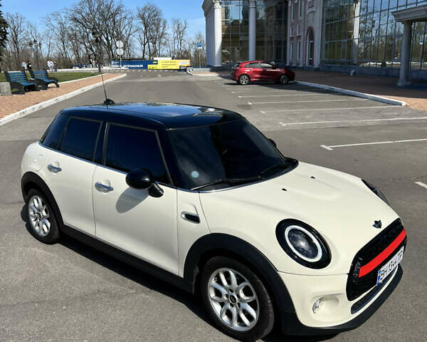 Міні Hatch, об'ємом двигуна 1.5 л та пробігом 107 тис. км за 13800 $, фото 1 на Automoto.ua