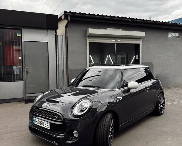 Мини Hatch, объемом двигателя 2 л и пробегом 45 тыс. км за 19500 $, фото 1 на Automoto.ua