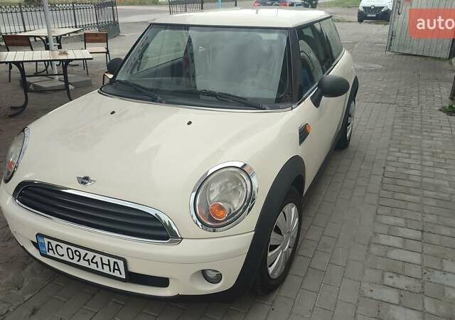 Мини Hatch, объемом двигателя 1.4 л и пробегом 195 тыс. км за 4700 $, фото 1 на Automoto.ua