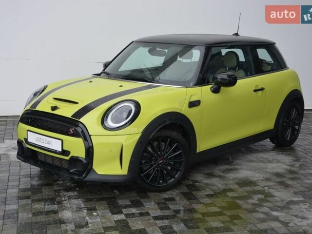 Жовтий Міні Hatch, об'ємом двигуна 2 л та пробігом 32 тис. км за 27500 $, фото 1 на Automoto.ua