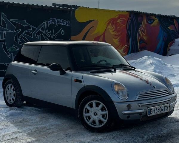 Серый Мини Hatch, объемом двигателя 1.6 л и пробегом 223 тыс. км за 4600 $, фото 1 на Automoto.ua
