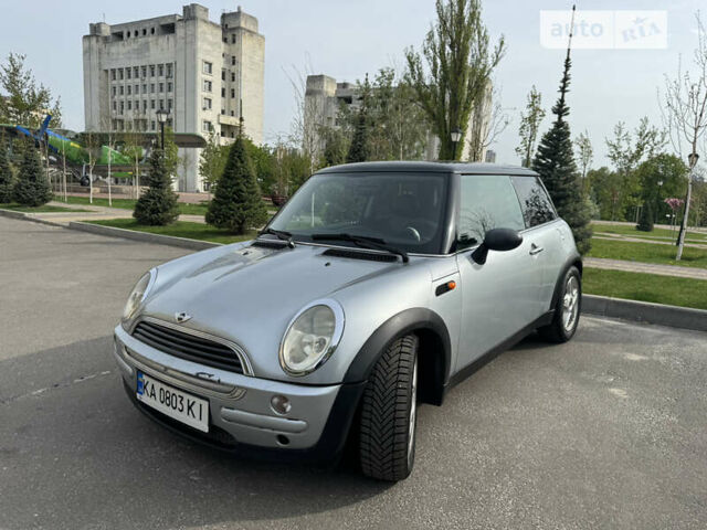 Серый Мини Hatch, объемом двигателя 1.6 л и пробегом 211 тыс. км за 4500 $, фото 1 на Automoto.ua