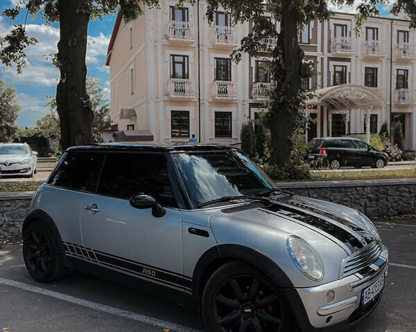 Сірий Міні Hatch, об'ємом двигуна 1.6 л та пробігом 171 тис. км за 5400 $, фото 1 на Automoto.ua