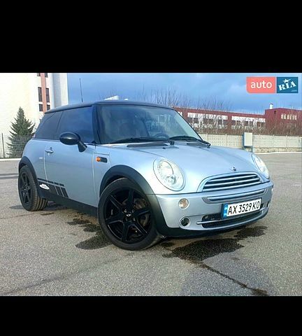 Серый Мини Hatch, объемом двигателя 1.6 л и пробегом 250 тыс. км за 5200 $, фото 1 на Automoto.ua