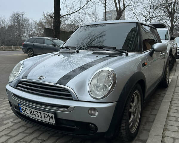 Сірий Міні Hatch, об'ємом двигуна 1.6 л та пробігом 225 тис. км за 4100 $, фото 1 на Automoto.ua