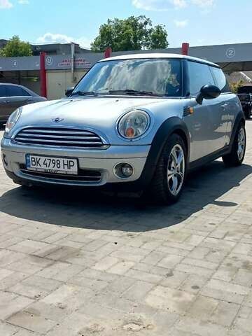 Серый Мини Hatch, объемом двигателя 1.4 л и пробегом 230 тыс. км за 5200 $, фото 1 на Automoto.ua