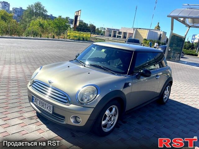 Сірий Міні Hatch, об'ємом двигуна 1.4 л та пробігом 190 тис. км за 6420 $, фото 1 на Automoto.ua