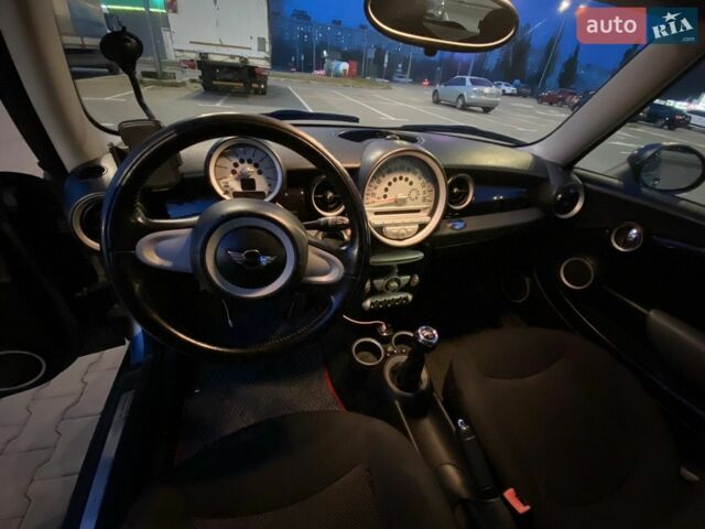Сірий Міні Hatch, об'ємом двигуна 1.4 л та пробігом 283 тис. км за 5500 $, фото 1 на Automoto.ua