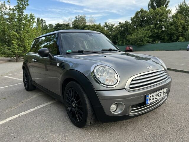 Серый Мини Hatch, объемом двигателя 1.6 л и пробегом 95 тыс. км за 6200 $, фото 1 на Automoto.ua