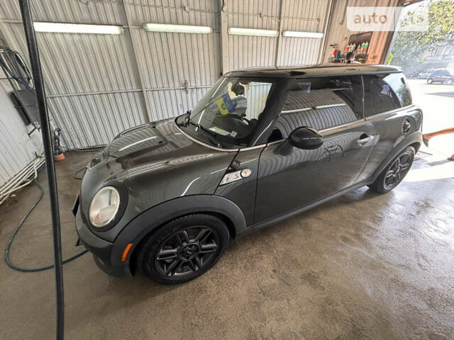 Сірий Міні Hatch, об'ємом двигуна 1.6 л та пробігом 164 тис. км за 8200 $, фото 1 на Automoto.ua