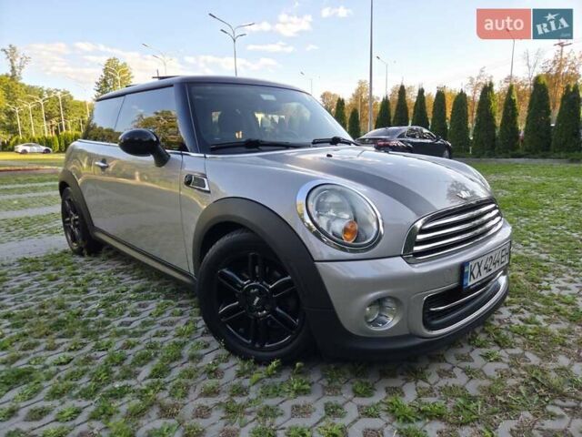Сірий Міні Hatch, об'ємом двигуна 1.6 л та пробігом 152 тис. км за 9200 $, фото 1 на Automoto.ua
