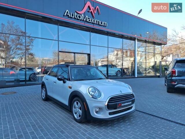 Серый Мини Hatch, объемом двигателя 1.5 л и пробегом 81 тыс. км за 10900 $, фото 1 на Automoto.ua