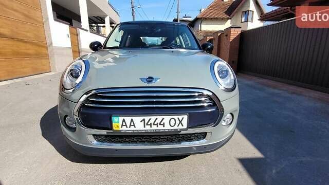 Серый Мини Hatch, объемом двигателя 1.5 л и пробегом 53 тыс. км за 15000 $, фото 1 на Automoto.ua